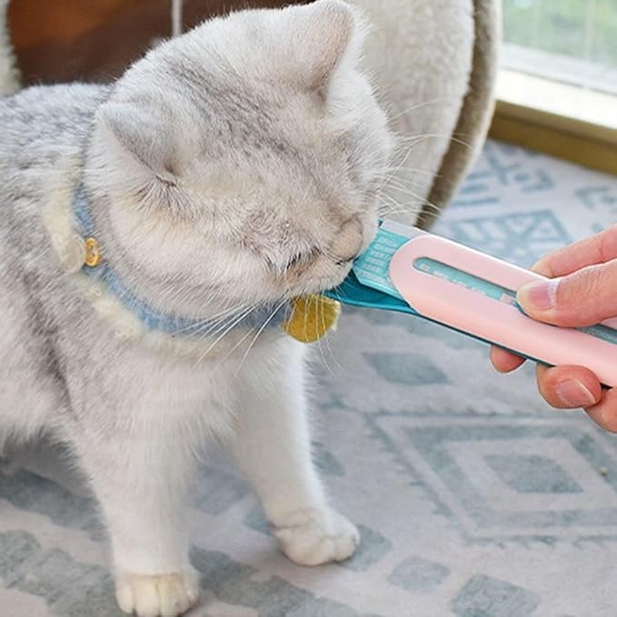 Cat Strip Feeder Spoon, Pet Feeder Cat Strip Squeeze Spoon, Lickable Cat Wet Food Spoon Dispenser for Cat Squeeze Treats Feeding & Watering Supplies, 2Pcs (Cat Claw Shaped)
