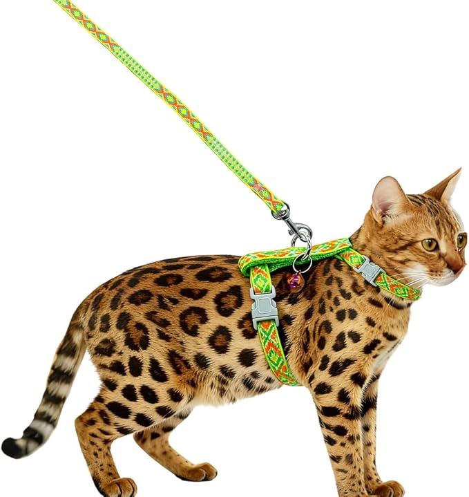 Freezx Cat Harness and Leash Set - Adjustable Escape Proof Cat Harness for Safe Walking - Lightweight Soft Travel Kitten Harness for Small Medium Cats