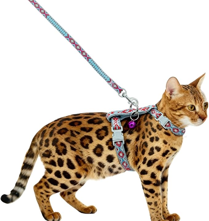 Freezx Cat Harness and Leash Set - Adjustable Escape Proof Cat Harness for Safe Walking - Lightweight Soft Travel Kitten Harness for Small Medium Cats