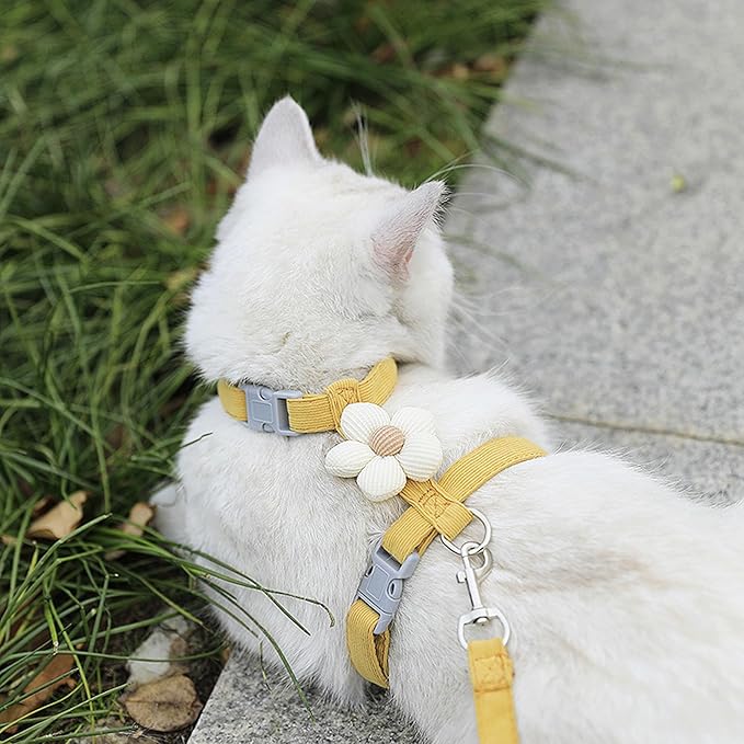 LeLehome Cat Harness and Leash Set Escape Proof Comfortable Lightweight Adjustable Strap for Walking, Travel, Kitten, Puppy, Rabbit (Yellow Flower)