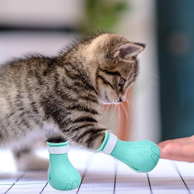 Gosknor 4 Pcs Silicone Cat Feet Claw Covers, Anti-Scratch Cat Nail Shoes Kitten Feet Paw Boots Cat Protector Caps to Prevent Scratching Pet Supplies for Bathing Shaving Grooming