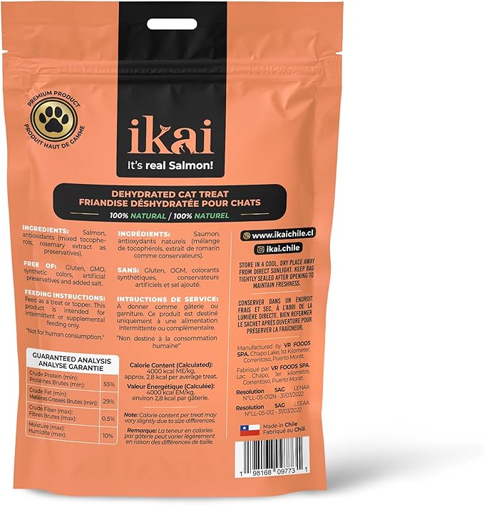 IKAI - 100% Natural Flakes Cat Treats - Single Ingredient: Patagonian Salmon from Chile, Hypoallergenic, with Omega 3 & 6 for Healthy Skin & Glossy Coat, Dehydrated, Grain-Free - 1.41 Oz (1)