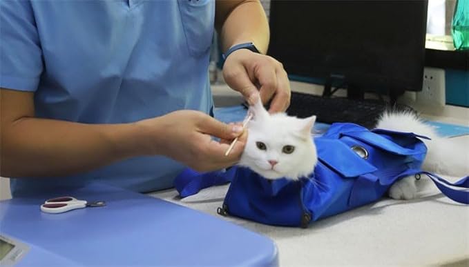 Pet Grooming Bag for Small Dogs & Cats – Restraint 13-18 lbs for Nail Trimming, Claw Care, Anti-Scratching & Vet Exams, 22" L x 11" W (Blue, Large)