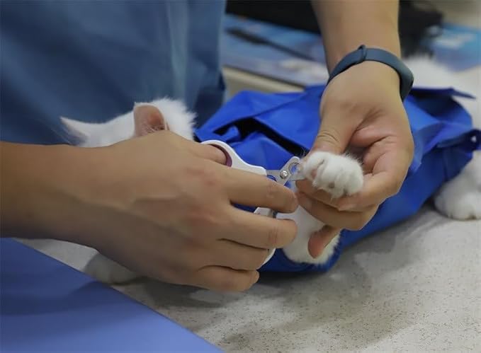 Pet Grooming Bag for Nail Trimming & Anti-Scratching – Restraint Cat/Dog for Claw Care, Medical Exams, 17" L x 10" W, Fits 8-12 lbs (Blue, Medium)