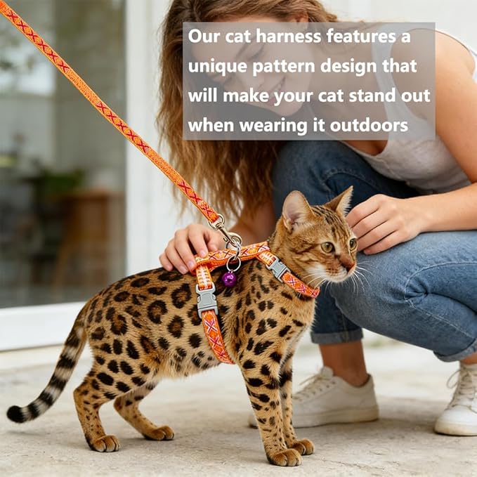 Freezx Cat Harness and Leash Set - Adjustable Escape Proof Cat Harness for Safe Walking - Lightweight Soft Travel Kitten Harness for Small Medium Cats