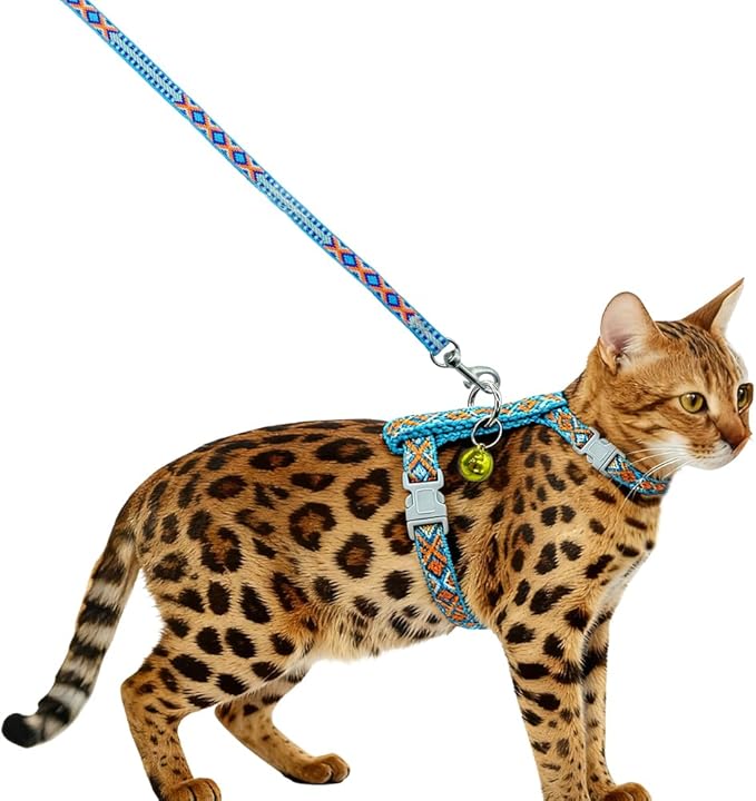 Freezx Cat Harness and Leash Set - Adjustable Escape Proof Cat Harness for Safe Walking - Lightweight Soft Travel Kitten Harness for Small Medium Cats