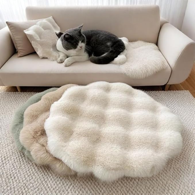 Pet Cushion Pad, Self-Warming Faux Fur Dog and Cat Bed for Indoor Pets, Cozy Plush Round Kennel Pad for Cage with Non-Slip Bottom, Winter Cat Mat Bed for Kneading (White,19.7in Round)