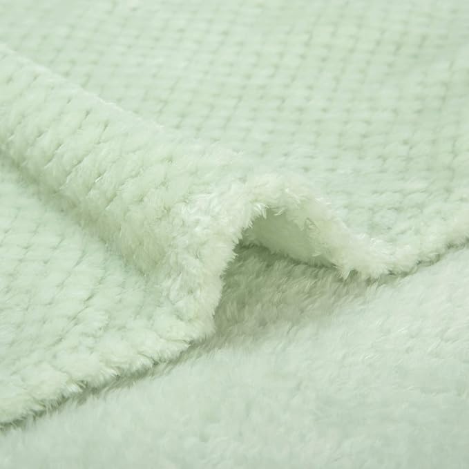 Warm Soft Fuzzy Dog or Cat Blanket, Plush Fleece Throws for Bed, Couch, Sofa, Travel (S/24" x 32", Multicolor 1)