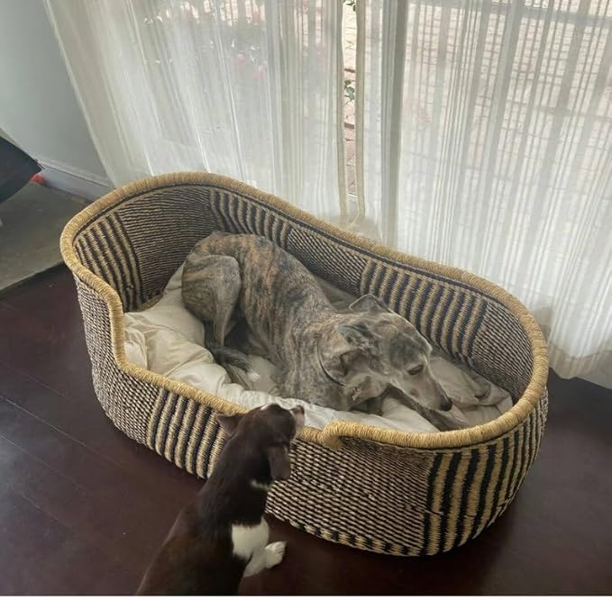 Woven Dog Bed Basket – Handcrafted Natural Bolga Straw Pet Bed, Optional Cushion – Sustainable Dog Furniture