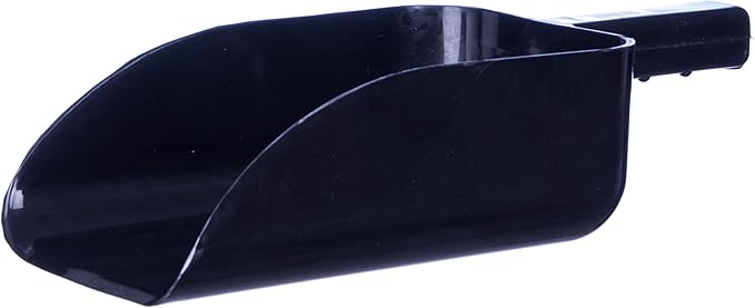 Jeffers Feed Scoop for Horses, Livestock, Pets, Chickens, Goats – 5 Pint 2.5 Quart Heavy-Duty Plastic Grain Scoop – Durable Farm Tool for Animal Feed, Barn, Stable, Garden, Dog Food - Black