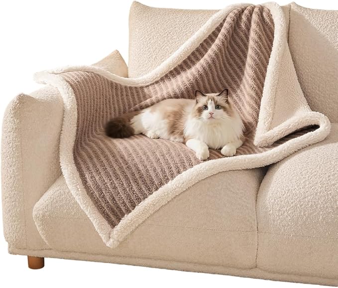 SOMAHE Cat Blankets for Indoor Cats, Faux Fur Pet Blankets for Cats, Washable Kitten Blankets, Soft Plush Reversible Throw Furniture Protector 21"X 18" Coffee