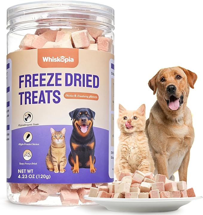 4.23 oz Freeze Dried Chicken Cubes for Dogs and Cats Chicken Snacks with Cranberry Nutrient-Dense Low-Fat Pet Training & Reward Snacks Grain-Free Chicken Treats