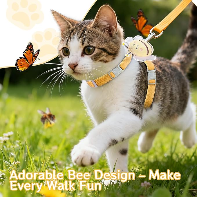 Cat Harness and Leash Set - Anti-Escape Adjustable Cat Vest, Soft Breathable Kitten Harness for Outdoor Walking and Training