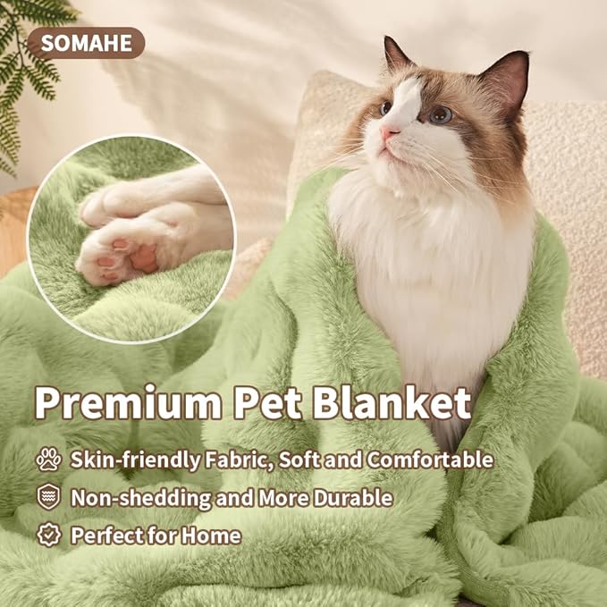 SOMAHE Cat Blanket, Reversible Sherpa & Bubble Fleece Pet Throw, Ultra-Soft Plush for Indoor Cats, Machine Washable, Anti-Static, Warm & Cozy, 22"×18" Inch Green