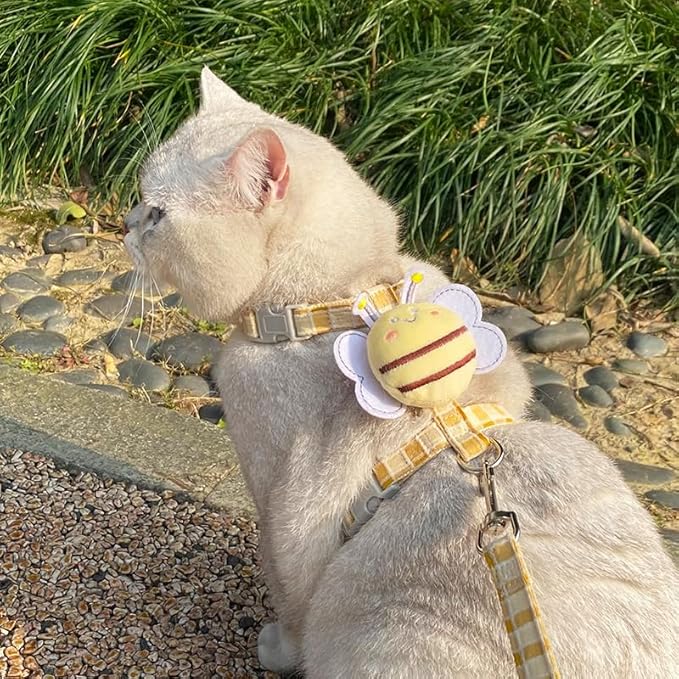 Cat Harness & Leash Set, Cats Escape Proof - Adjustable Kitten Harness for Large Small Cats, Cute Bee Plaid Lightweight Soft Petsafe Harness (Yellow Plaid Bee, M (for 7.0-16.5lb))