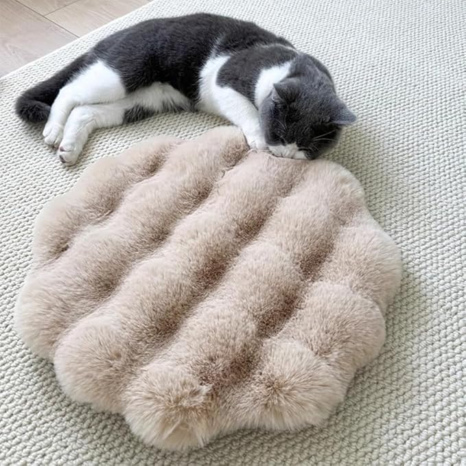 Pet Cushion Pad, Self-Warming Faux Fur Dog and Cat Bed for Indoor Pets, Cozy Plush Round Kennel Pad for Cage with Non-Slip Bottom, Winter Cat Mat Bed for Kneading (Khaki,13.8in Round)