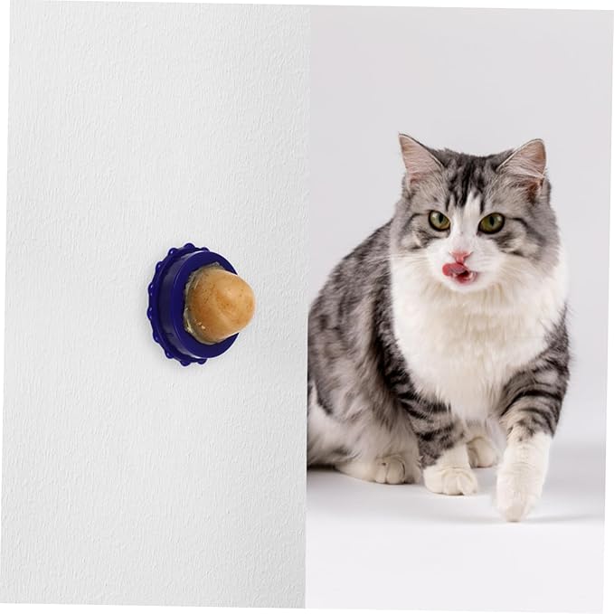 Garneck 4pcs Catnip Energy Ball Snacks Healthy Cat Licking Candy Treats Natural Flavor Nutritional Energy Balls for Cats and Kittens
