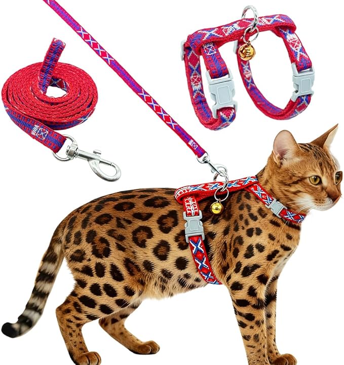 Freezx Cat Harness and Leash Set - Adjustable Escape Proof Cat Harness for Safe Walking - Lightweight Soft Travel Kitten Harness for Small Medium Cats