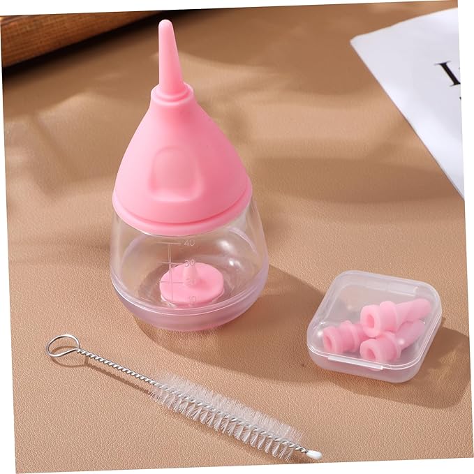 Pet Nursing Bottle for Kittens Puppies Feeding Bottles with Replaceable Nipples Cleaning Brush Safe Ergonomic Design Measurement Marks