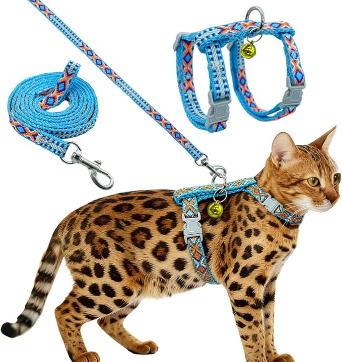 Freezx Cat Harness and Leash Set - Adjustable Escape Proof Cat Harness for Safe Walking - Lightweight Soft Travel Kitten Harness for Small Medium Cats