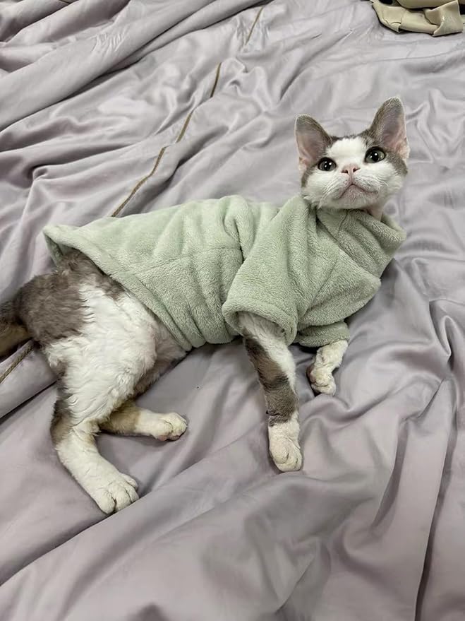 Sphynx Cat Clothes Winter Turtleneck Soft Coral Fleece Cat Clothes Thicken Warm Pajamas Coat for Hairless Cats and Small Cat Apparel with Sleeves (Forest Green, M（3.8-6lbs）)