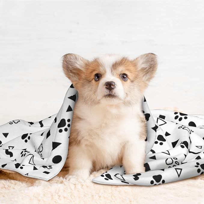 Pet Blanket,Warming Ultra Soft Warming Mat for Indoor Pet Beds & Furniture Reversible Blanket Machine Washable 27.6 * 19.7Inch,Animal Footprints Pattern