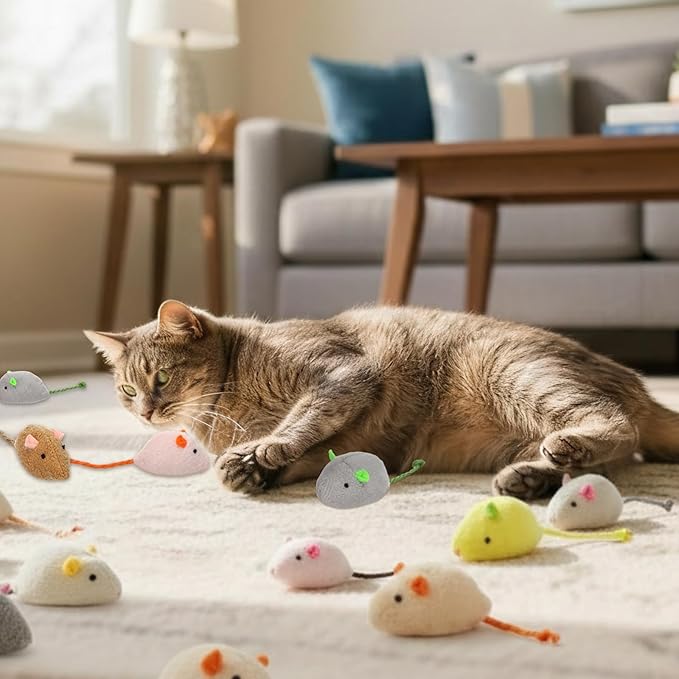 Leitee 51 Pcs Assorted Mice Cat Toys Bulk with Cat Paw Gift Storage Bags Set, Small Furry Mouse Kitten Toy for Indoor Cats, Interactive Play Color Varies (Plush Mice)