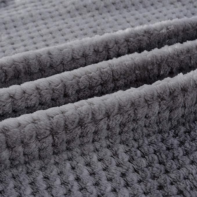 Warm Soft Fuzzy Dog or Cat Blanket, Plush Fleece Throws for Puppy, Kitten, Bed, Couch, Sofa, Travel (L/40" x 48", Grey)