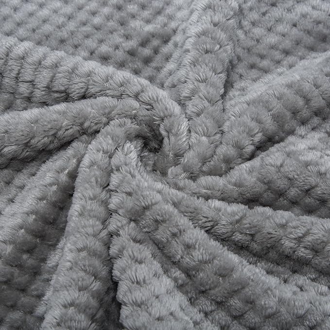 Warm Soft Fuzzy Dog or Cat Blanket, Plush Fleece Throws for Bed, Couch, Sofa, Travel (S/24" x 32", Multicolor 2)