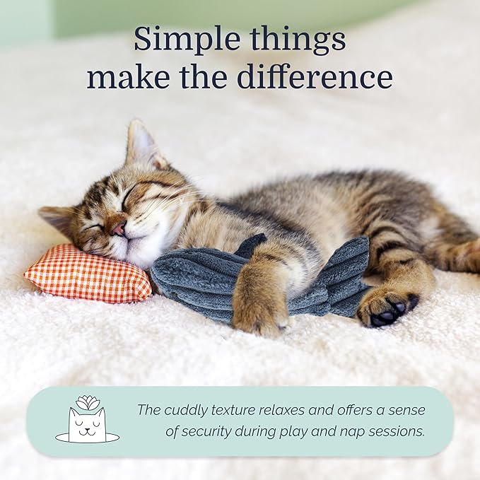 Hepper Whale Plush Toy - Unique, Durable & Quiet Cat Toys for Physical & Mental Stimulation - Best for Kittens, Senior Cats & All Breeds - Indoor Playtime