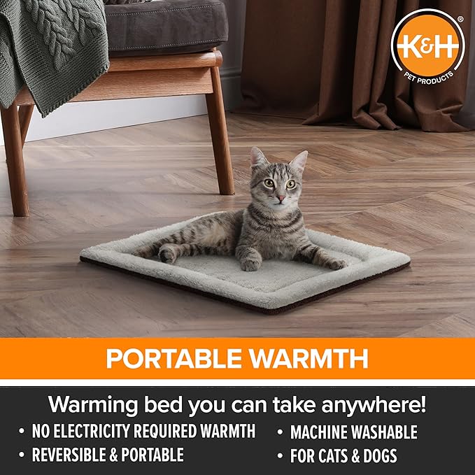 K&H Pet Products Self-Warming Cat Bed Pad,Self Heating Pad for Outdoor Cat Houses,Warming Mat for Indoor Pet Beds&Furniture,Reversible Blanket,Washable-Small 21 X 17in Oatmeal/Chocolate,(Pack of 6)