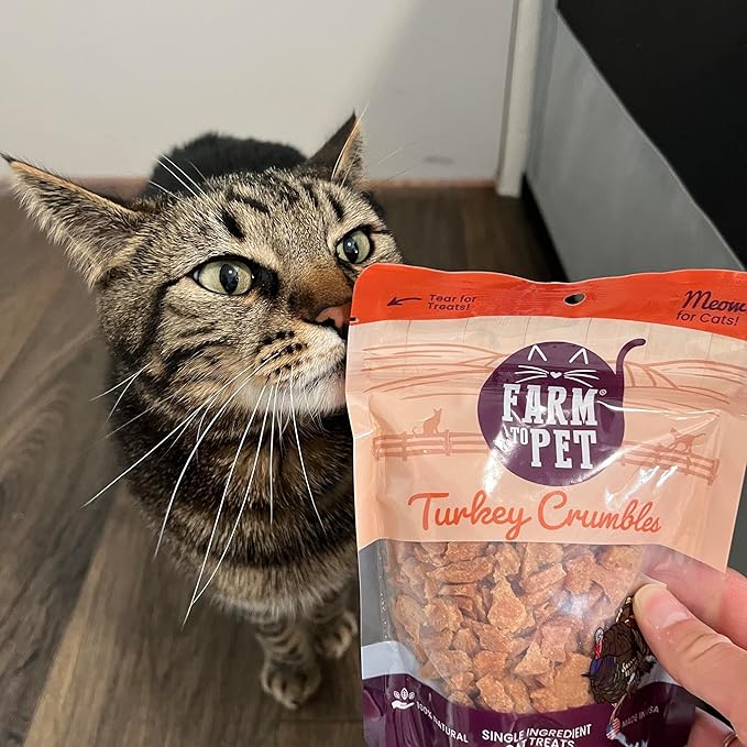 Farm To Pet - Cat Treat Crumbles - 3 oz Single Ingredient Turkey Cat Treats or Snacks - Healthy for Indoor Cats and Kitten- Essential Products (Mix with Wet or Dry Food)