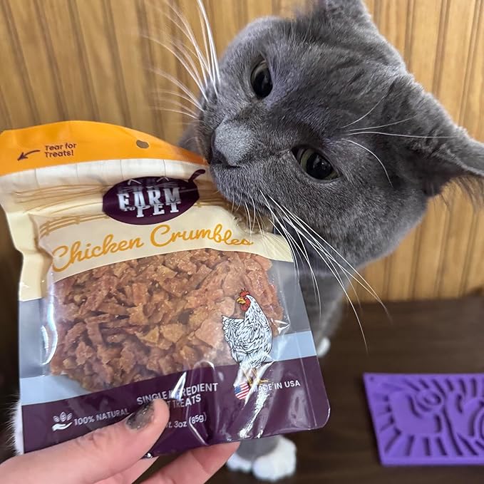 Farm To Pet - Cat Treat Crumbles - 3 oz Single Ingredient Chicken Treat and Snacks - Healthy for Indoor Cats and Kitten - Essential Products (Mix with Wet/Dry Food)