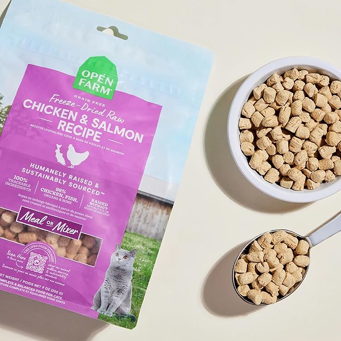 Open Farm, Freeze Dried Raw Cat Food, Complete Meal Morsels or Cat Treats with 92% Meat, Organs & Bone, Chicken & Salmon Recipe, 9oz Bag