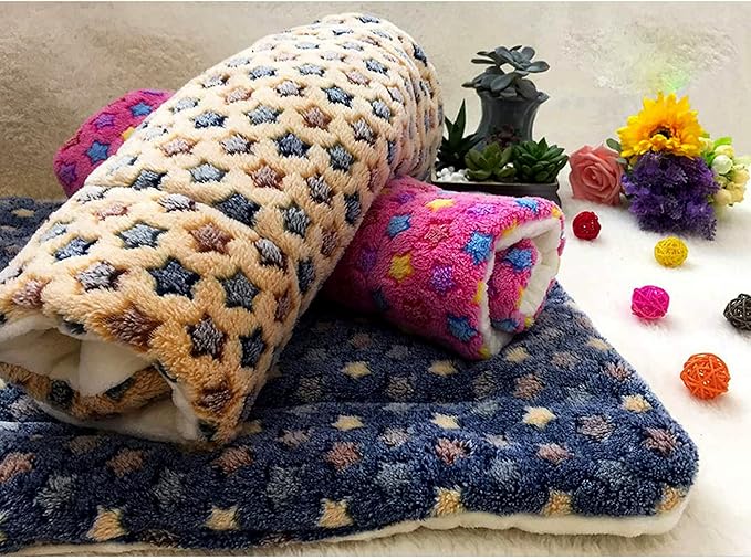 FJWYSANGU Pet Blanket Premium Fluffy Flannel Cushion Soft and Warm Mat for Dogs Cats(Star/Yellow,Small)