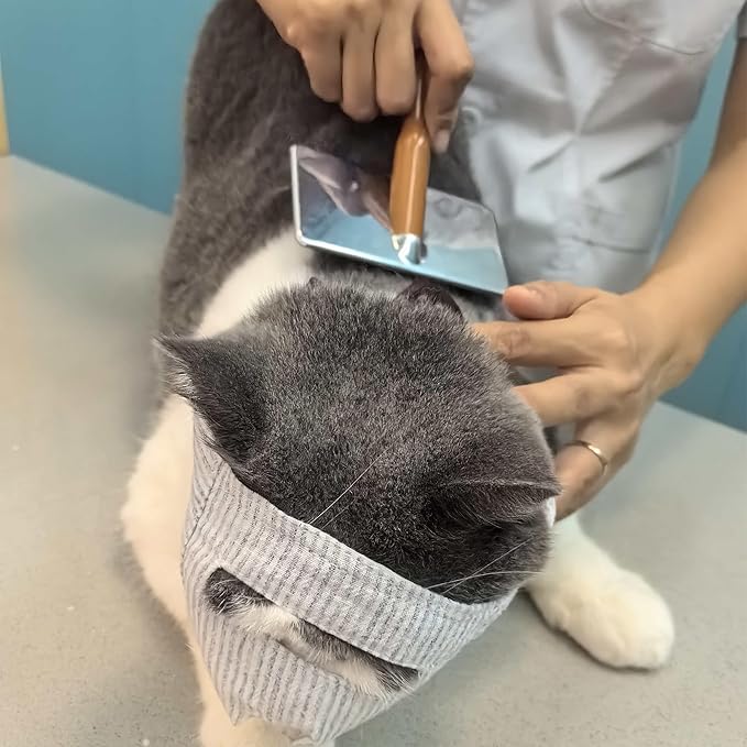 Cat Muzzle for Eye Drops, Adjustable Anti-Bite Cat Mouth Mask for Nail Clipping Eyes Open-S
