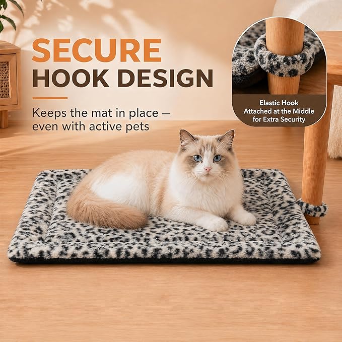 Self Warming Cat Pad for Cats and Small Dogs, Non Electric Thermal Pet Mat, Washable Soft Sleeping Mat with Non Slip Backing, Indoor & Sheltered Outdoor Use, 22 x 18 in, Black/White