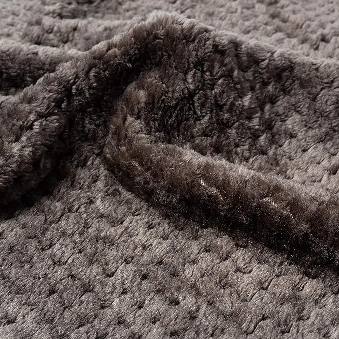 Pet Blanket for Dogs or Cats - Warm Soft Fuzzy Plush Fleece Throw for Puppy, Kitten, Small, Medium, Large Pets - Bed, Couch, Sofa, Travel (M/32" x 40", Dark Grey)