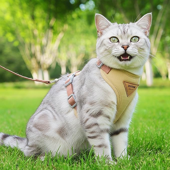 Escape-Proof Cat Harness and Leash Set - Adjustable and Comfortable - Ideal for Walking Cat Outdoors - Fits Small Dogs, Kittens, Medium, and Large Cats (Beige, S)