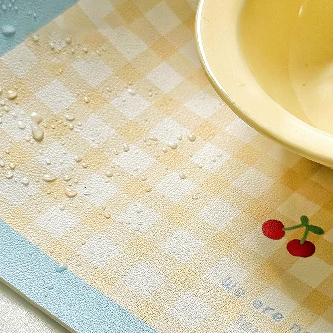 Scratch-Resistant Pet Bowl Mat, PU Placemat for Dogs & Cats, Spill-Proof Design with Easy Maintenance PU Leather Pet Feeding Mat
