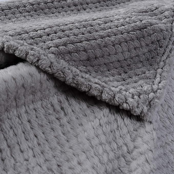 Warm Soft Fuzzy Dog or Cat Blanket, Plush Fleece Throws for Puppy, Kitten, Bed, Couch, Sofa, Travel (L/40" x 48", Grey)