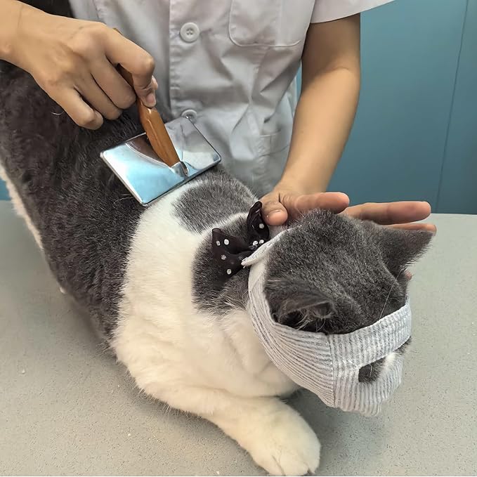 Cat Muzzle for Eye Drops, Adjustable Anti-Bite Cat Mouth Mask for Nail Clipping Eyes Open-S