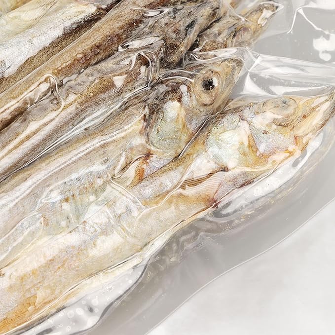 Cat Freeze Dried Fish Treat, High Nutrition Content with Essential Fatty Acids Portable Cat Treats for Heart