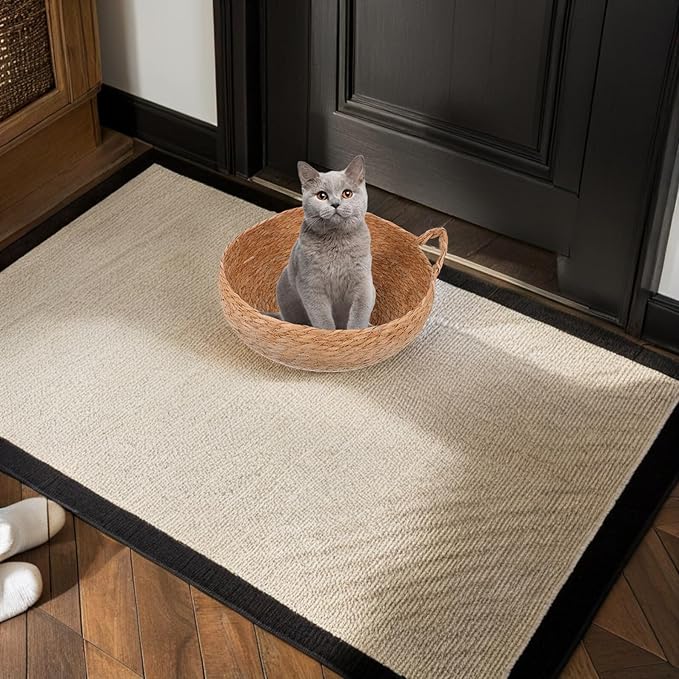 HOMSFOU Small Round Cat Bed Woven Straw Pet Nest Basket with Breathable Natural Rattan, Indoor Cozy Cat Furniture for Kittens and Small Dogs, Four Seasons Use