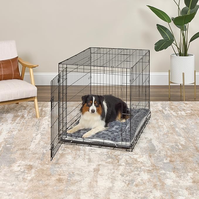 MidWest Homes for Pets Reversible Pet Bed; Machine Washable; Great for Large Dog Breeds; Spotted Gray; 42"; 40242-FVGYS